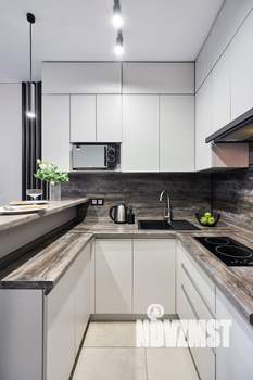 Студия квартира, посуточно, 27м2, 24/24 этаж