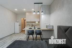 Студия квартира, посуточно, 28м2, 3/25 этаж