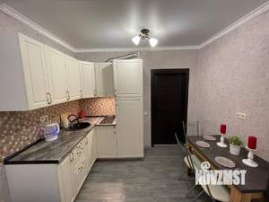 Студия квартира, посуточно, 28м2, 24/25 этаж