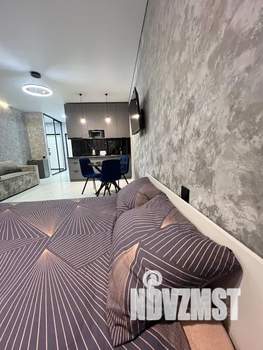 Студия квартира, посуточно, 35м2, 14/20 этаж