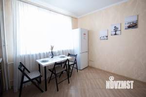 2-к квартира, посуточно, 60м2, 1/1 этаж