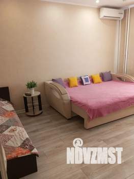 1-к квартира, посуточно, 38м2, 7/17 этаж