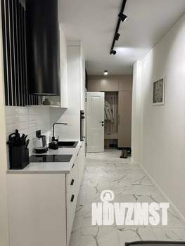 Студия квартира, посуточно, 30м2, 16/24 этаж