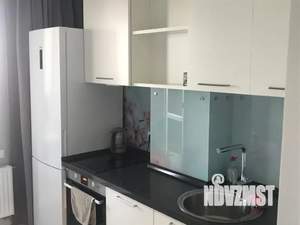 1-к квартира, посуточно, 38м2, 18/25 этаж