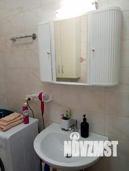 Студия квартира, посуточно, 35м2, 1/5 этаж