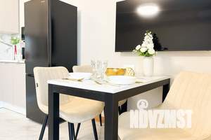 1-к квартира, посуточно, 42м2, 9/19 этаж