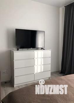 Студия квартира, посуточно, 33м2, 18/25 этаж