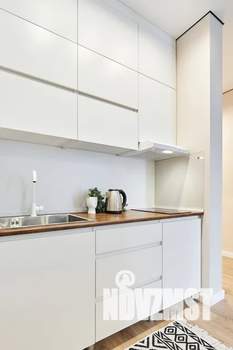 Студия квартира, посуточно, 35м2, 13/24 этаж