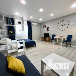 Студия квартира, посуточно, 38м2, 12/20 этаж