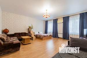 1-к квартира, посуточно, 70м2, 3/3 этаж