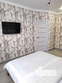 1-к квартира, посуточно, 35м2, 4/19 этаж