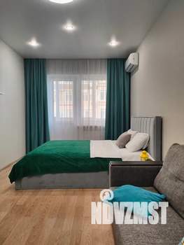 1-к квартира, посуточно, 41м2, 5/25 этаж