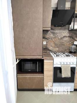 1-к квартира, посуточно, 35м2, 4/19 этаж