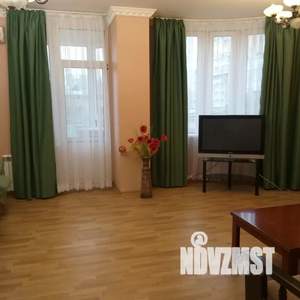 2-к квартира, посуточно, 60м2, 4/18 этаж