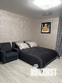 Студия квартира, посуточно, 40м2, 17/19 этаж