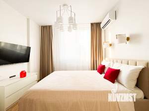 1-к квартира, посуточно, 35м2, 4/19 этаж