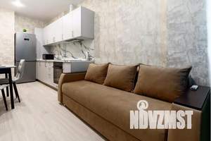 1-к квартира, посуточно, 40м2, 7/25 этаж