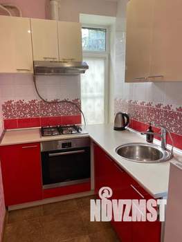 1-к квартира, посуточно, 28м2, 1/2 этаж