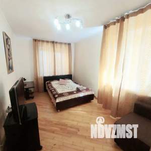 1-к квартира, посуточно, 42м2, 2/17 этаж