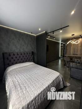 Студия квартира, посуточно, 30м2, 10/32 этаж
