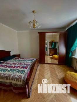 1-к квартира, посуточно, 60м2, 1/1 этаж