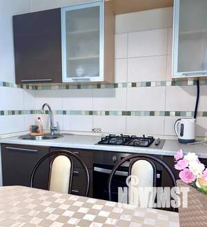 2-к квартира, посуточно, 46м2, 1/2 этаж