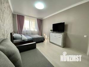 1-к квартира, посуточно, 40м2, 1/1 этаж