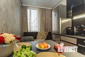 1-к квартира, посуточно, 37м2, 10/25 этаж