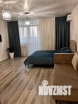 Студия квартира, посуточно, 38м2, 12/17 этаж