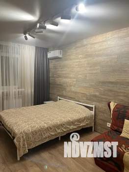 Студия квартира, посуточно, 45м2, 15/18 этаж