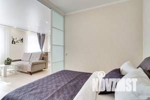 2-к квартира, посуточно, 56м2, 17/23 этаж