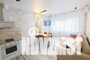 2-к квартира, посуточно, 42м2, 25/25 этаж