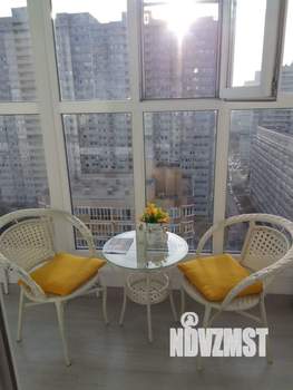 Студия квартира, посуточно, 27м2, 13/25 этаж