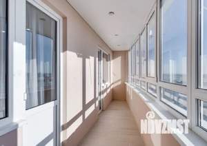 Студия квартира, посуточно, 56м2, 17/25 этаж