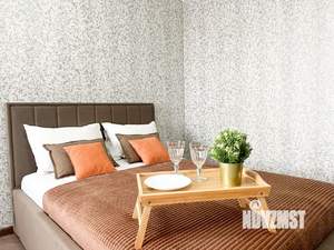 1-к квартира, посуточно, 40м2, 13/25 этаж