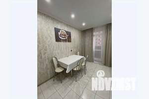 1-к квартира, посуточно, 42м2, 3/25 этаж
