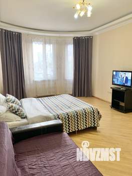 1-к квартира, посуточно, 42м2, 4/10 этаж