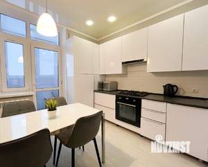 1-к квартира, посуточно, 41м2, 7/24 этаж