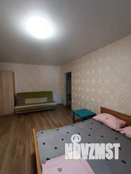1-к квартира, посуточно, 37м2, 1/9 этаж