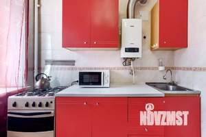 1-к квартира, посуточно, 35м2, 3/6 этаж