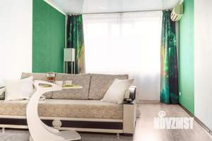 1-к квартира, посуточно, 43м2, 1/1 этаж