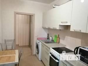 1-к квартира, посуточно, 38м2, 9/16 этаж