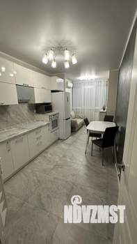 1-к квартира, на длительный срок, 40м2, 7/25 этаж