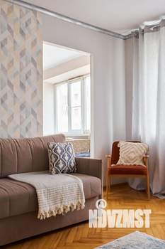 1-к квартира, посуточно, 49м2, 4/9 этаж