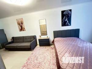 Студия квартира, посуточно, 35м2, 4/32 этаж