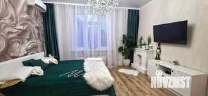 1-к квартира, посуточно, 40м2, 10/18 этаж