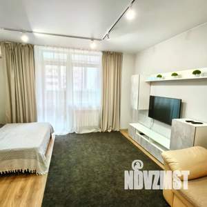 1-к квартира, посуточно, 38м2, 2/17 этаж