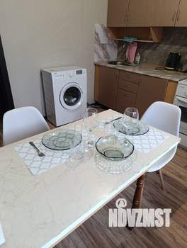 1-к квартира, посуточно, 37м2, 2/18 этаж