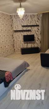 1-к квартира, посуточно, 42м2, 1/19 этаж