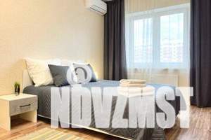 1-к квартира, посуточно, 39м2, 10/18 этаж